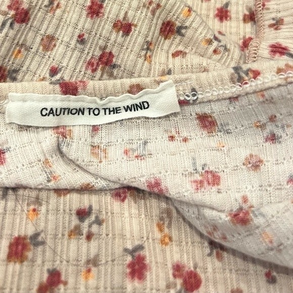 Urban Outfitters Tank Top "Caution to the Wind" Ditsy Floral Top Size XS - Picture 3 of 4
